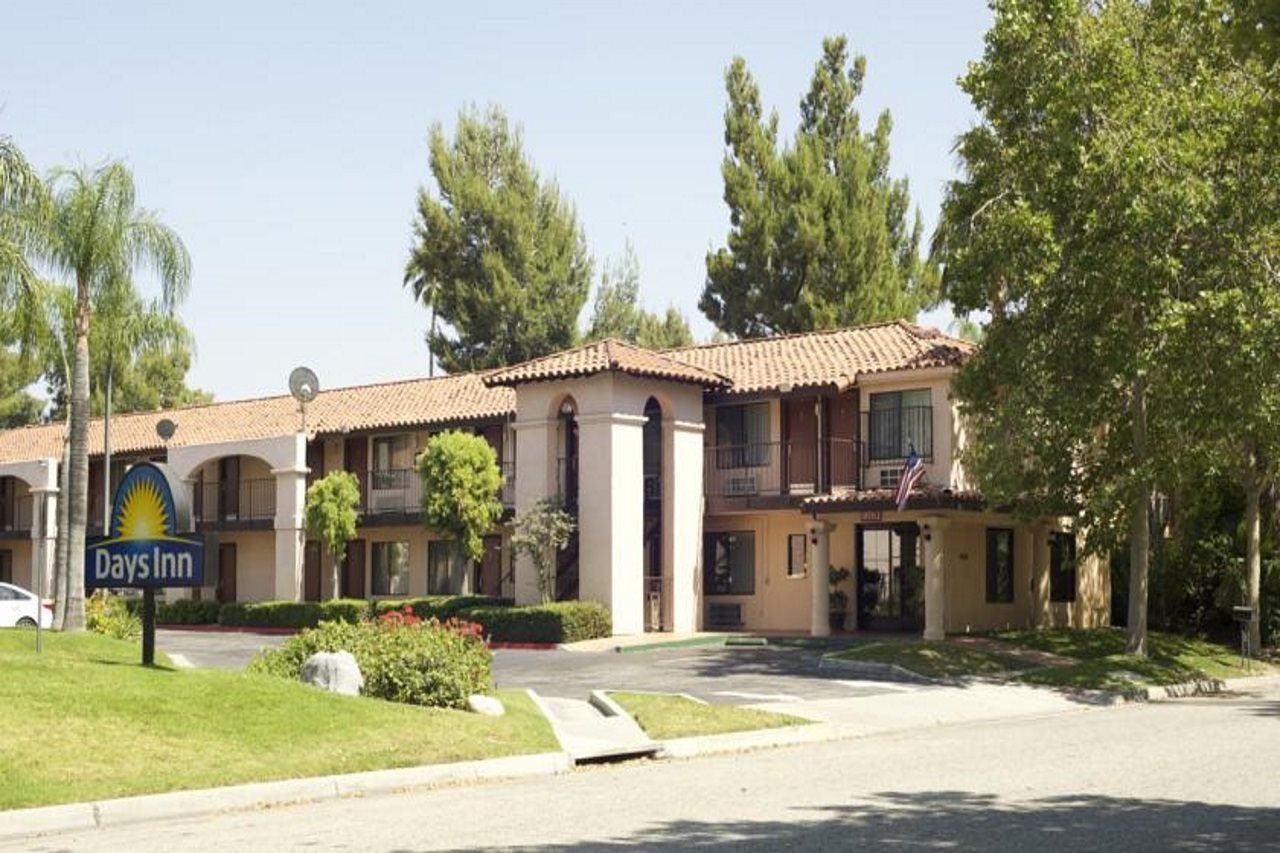 Hospitality Inn San Bernardino Buitenkant foto