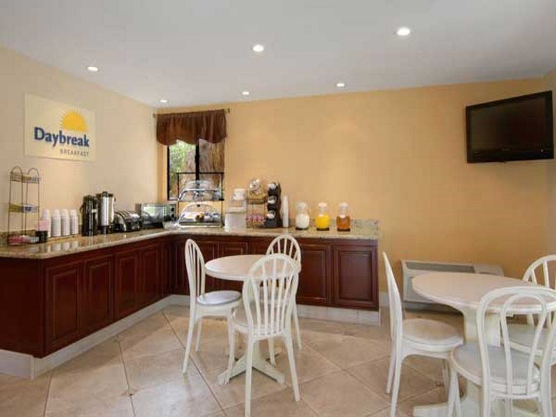Hospitality Inn San Bernardino Buitenkant foto